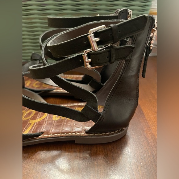 Sam Edelman Black Leather Gladiator
Gaton Strappy Sandals (Like New) - Picture 5 of 9